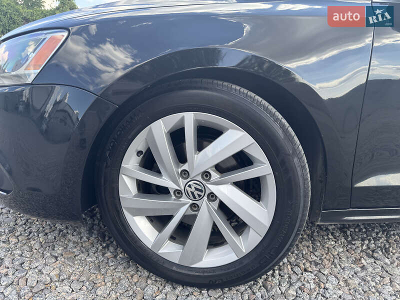 Седан Volkswagen Jetta 2013 в Кропивницькому