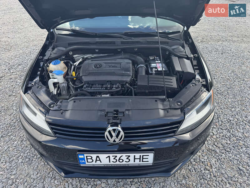 Седан Volkswagen Jetta 2013 в Кропивницькому
