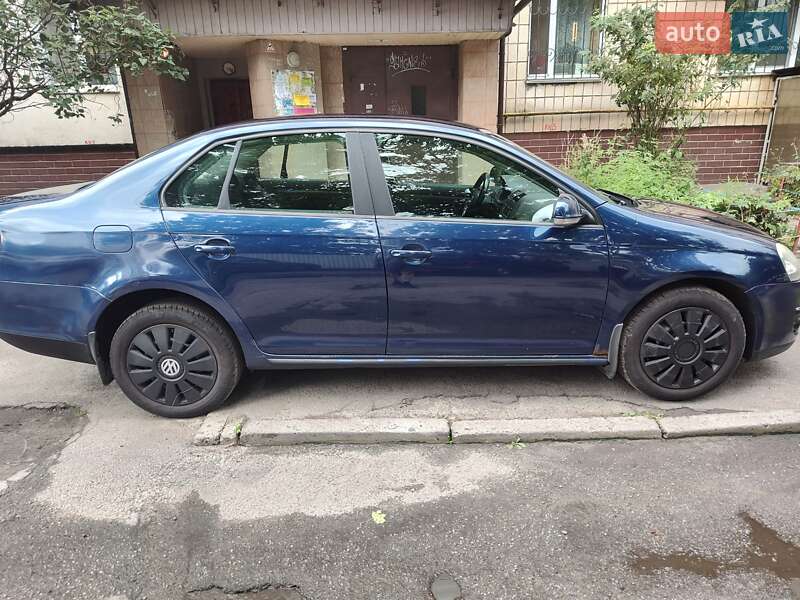 Седан Volkswagen Jetta 2007 в Києві