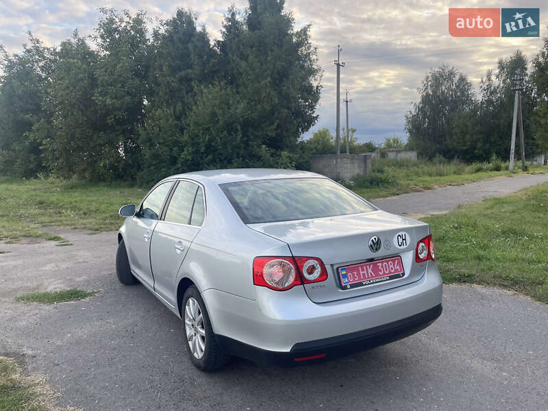 Седан Volkswagen Jetta 2007 в Дубно