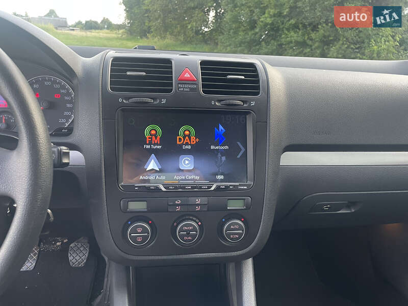 Седан Volkswagen Jetta 2007 в Дубно