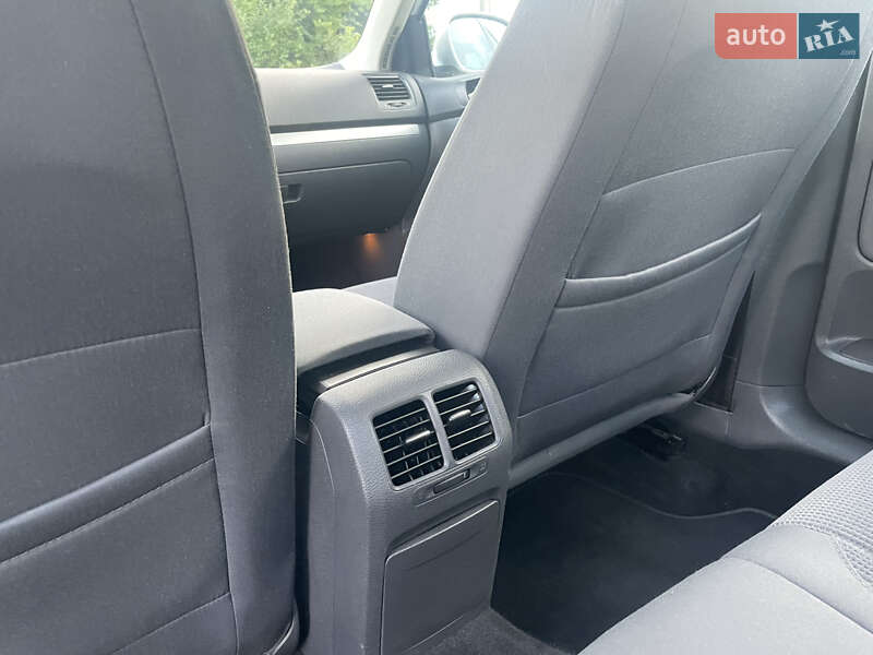 Седан Volkswagen Jetta 2007 в Дубно