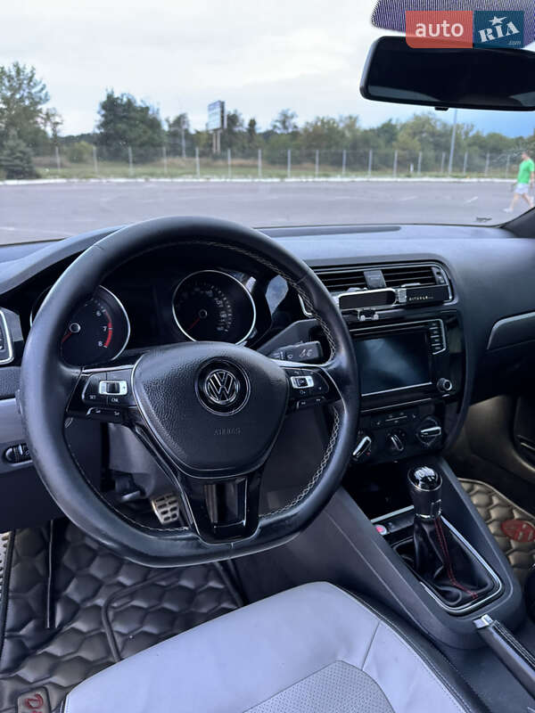 Седан Volkswagen Jetta 2016 в Полтаві фото 13 Седан Volkswagen Jetta 2016 в Полтаві