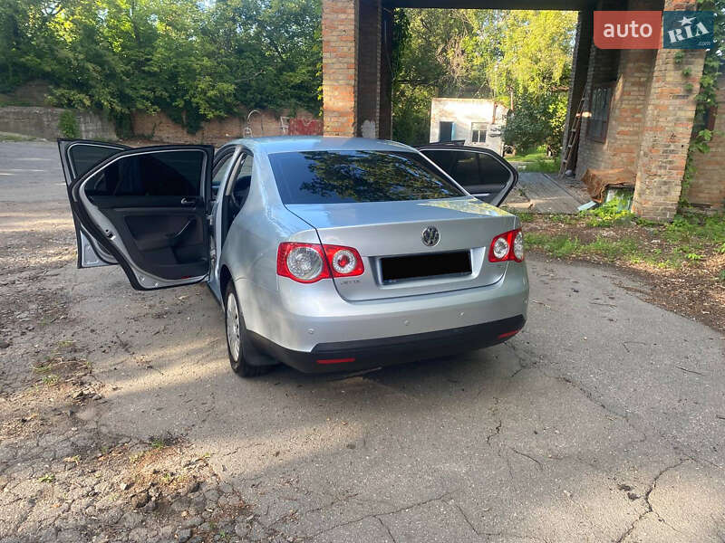 Седан Volkswagen Jetta 2008 в Умани
