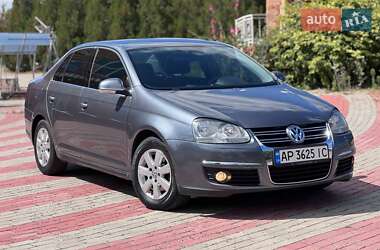 Седан Volkswagen Jetta 2006 в Запоріжжі