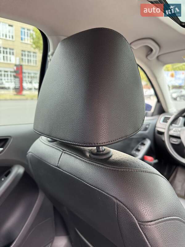 Седан Volkswagen Jetta 2013 в Одессе