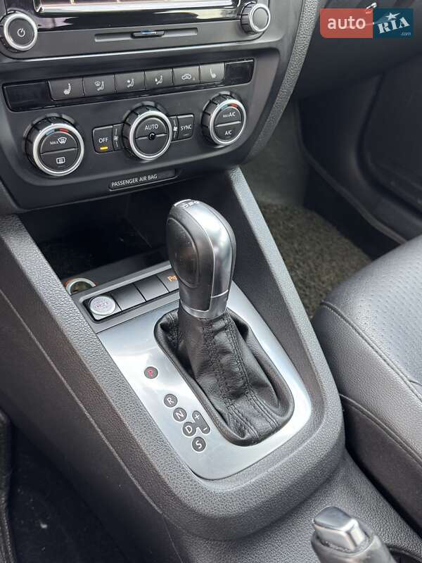 Седан Volkswagen Jetta 2013 в Одессе