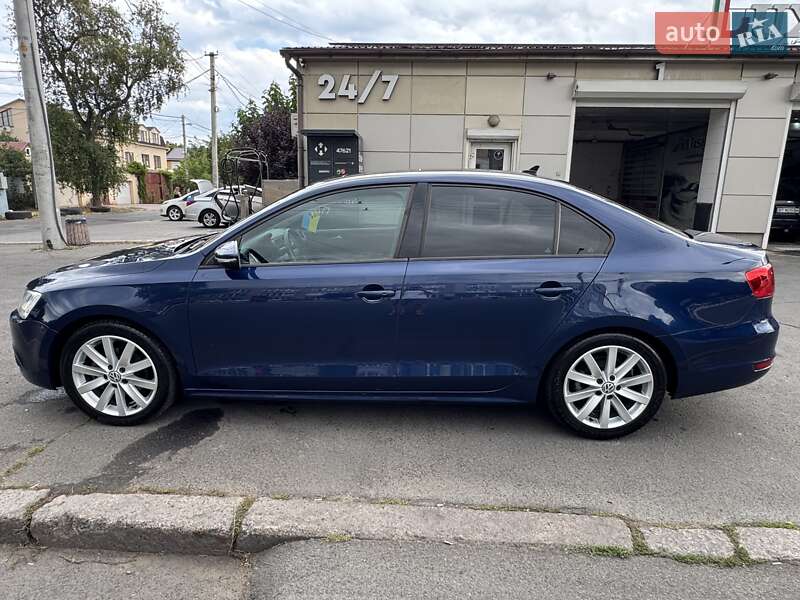 Седан Volkswagen Jetta 2013 в Одессе