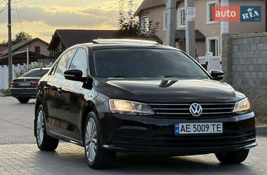 Седан Volkswagen Jetta 2015 в Запорожье