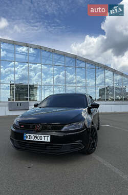 Седан Volkswagen Jetta 2013 в 