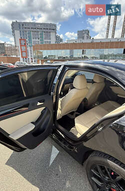 Седан Volkswagen Jetta 2013 в 