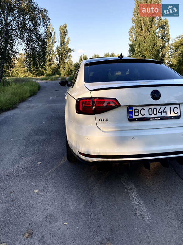 Седан Volkswagen Jetta 2017 в Кременчуці