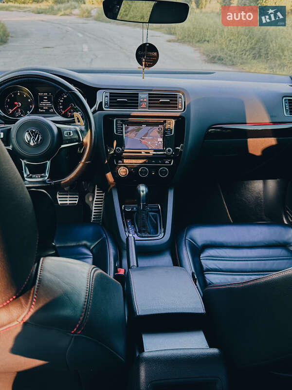 Седан Volkswagen Jetta 2017 в Кременчуці