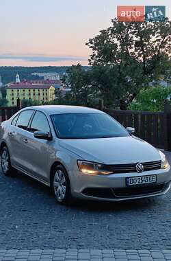 Седан Volkswagen Jetta 2012 в Чорткове