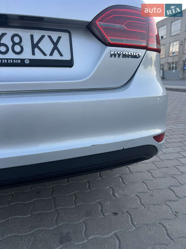Седан Volkswagen Jetta 2013 в Львове