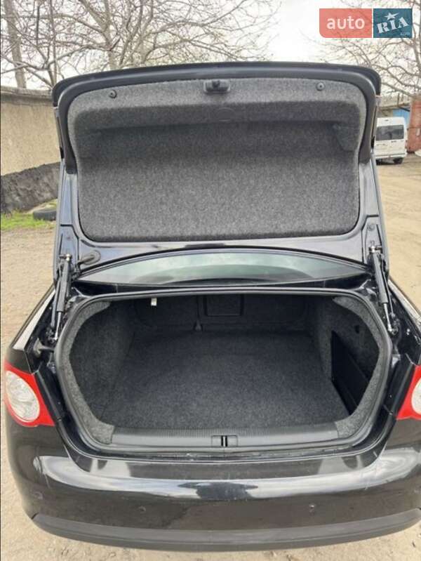 Седан Volkswagen Jetta 2008 в Кривому Розі фото 4 Седан Volkswagen Jetta 2008 в Кривому Розі