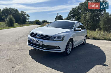 Седан Volkswagen Jetta 2016 в Глухові