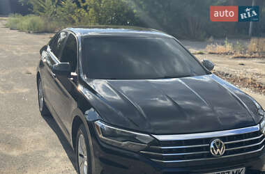 Седан Volkswagen Jetta 2018 в 