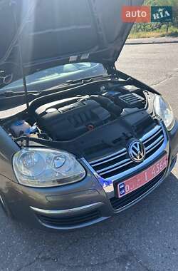 Седан Volkswagen Jetta 2006 в 