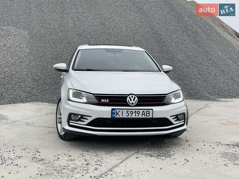 Седан Volkswagen Jetta 2012 в Києві