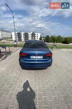 Седан Volkswagen Jetta 2017 в 