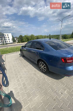 Седан Volkswagen Jetta 2017 в 