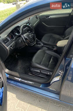 Седан Volkswagen Jetta 2017 в 