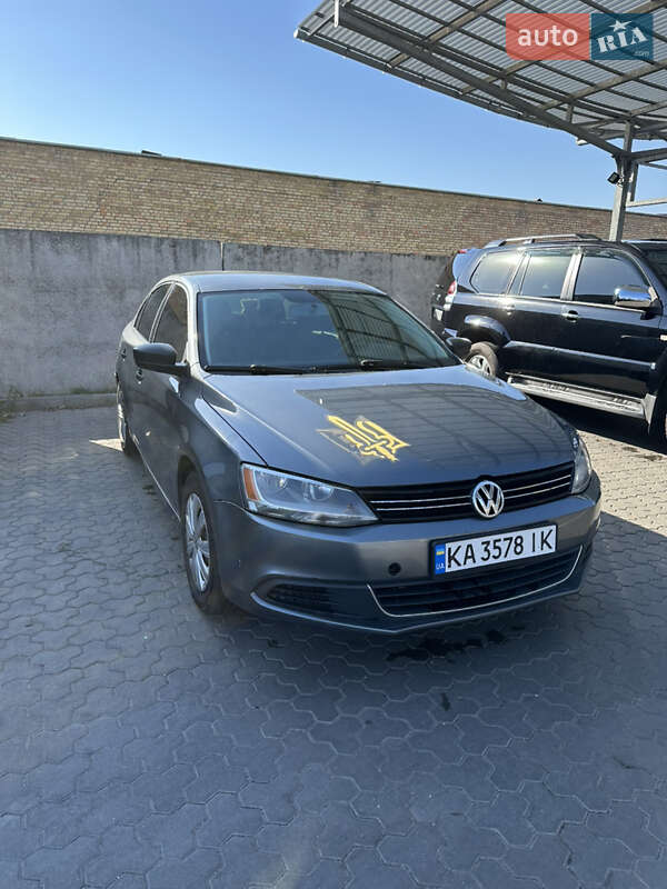 Седан Volkswagen Jetta 2014 в Києві