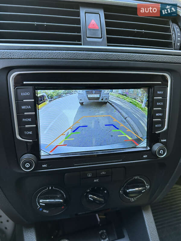 Седан Volkswagen Jetta 2014 в Києві