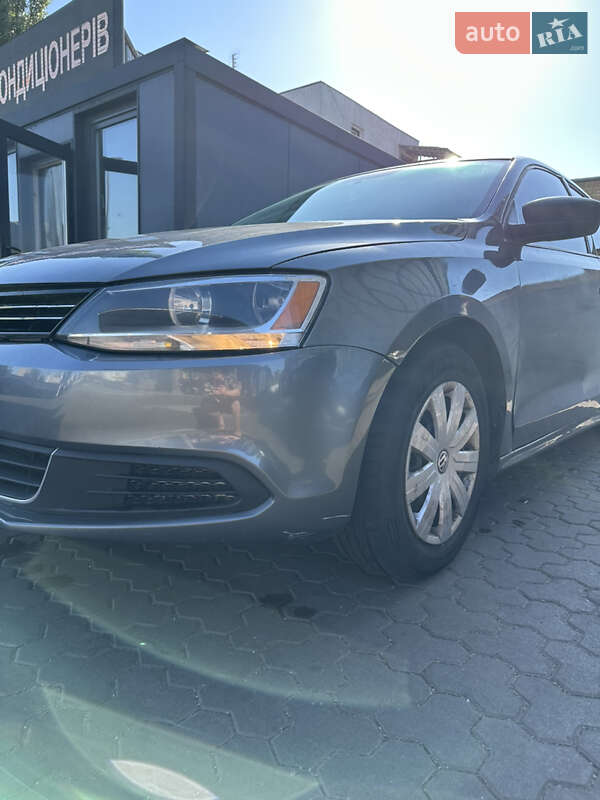 Седан Volkswagen Jetta 2014 в Києві