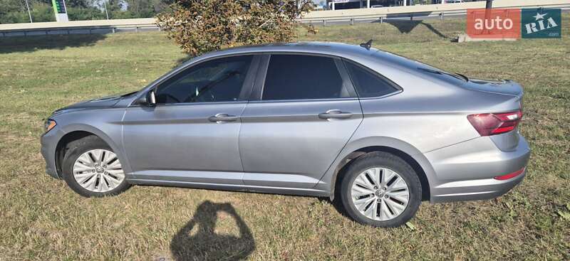 Седан Volkswagen Jetta 2021 в Киеве