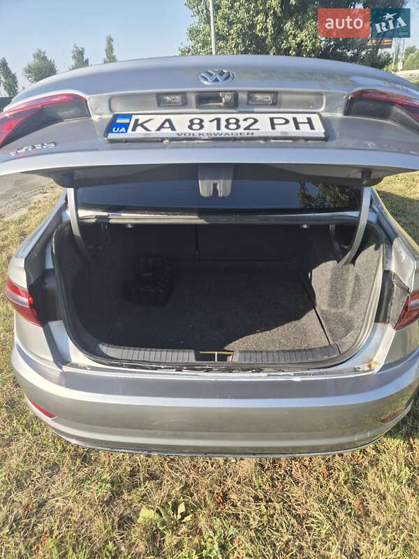 Седан Volkswagen Jetta 2021 в Киеве