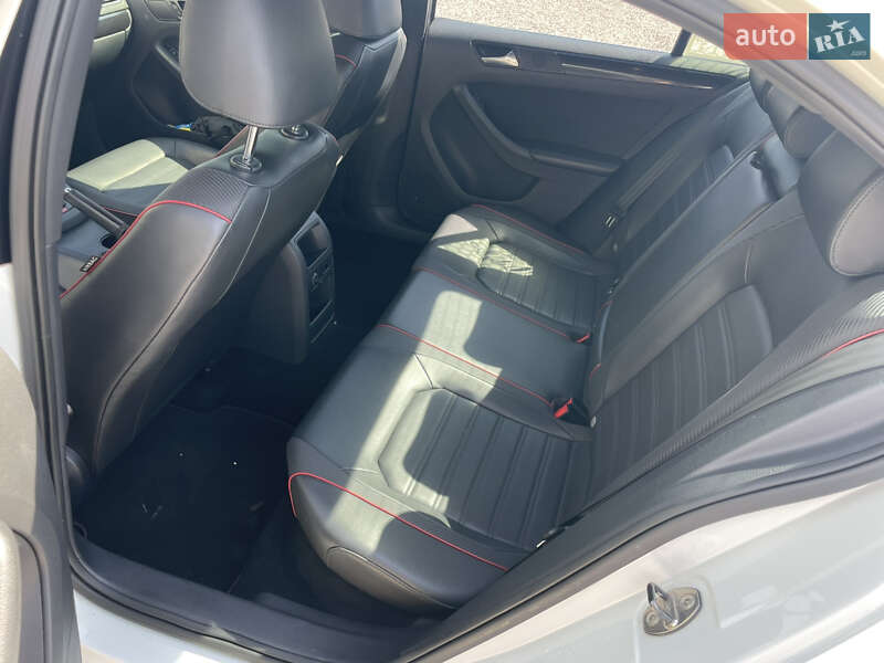 Седан Volkswagen Jetta 2014 в Киеве