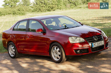 Седан Volkswagen Jetta 2006 в Луцке