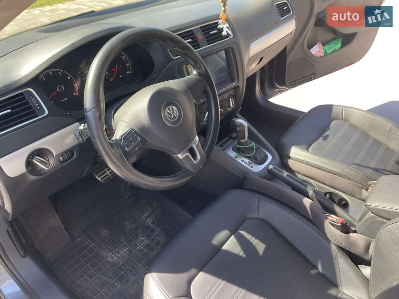 Седан Volkswagen Jetta 2010 в Решетилівці фото 8 Седан Volkswagen Jetta 2010 в Решетилівці