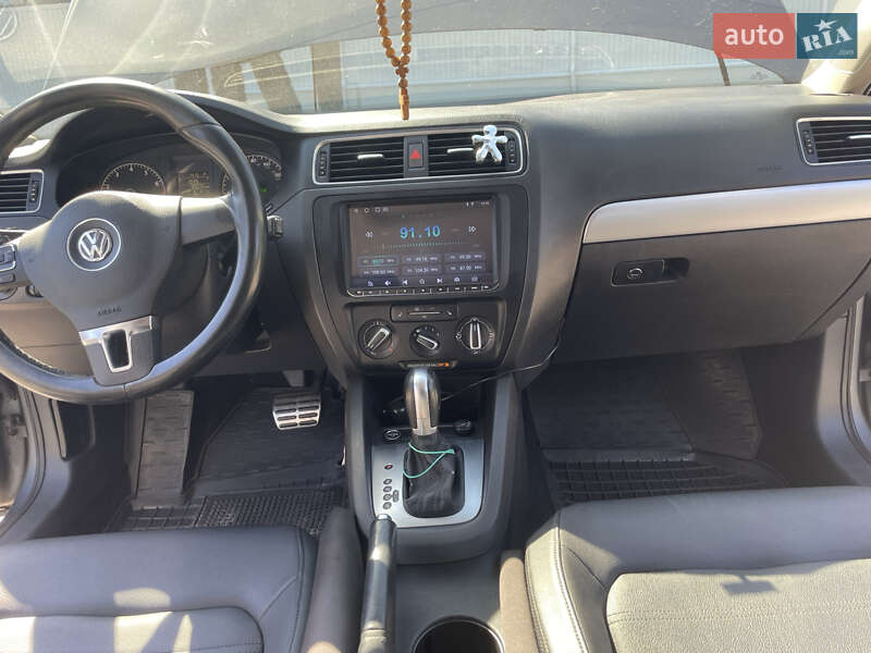Седан Volkswagen Jetta 2010 в Решетилівці фото 12 Седан Volkswagen Jetta 2010 в Решетилівці