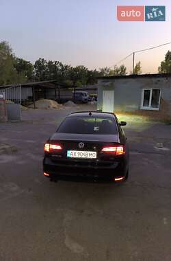 Седан Volkswagen Jetta 2014 в 