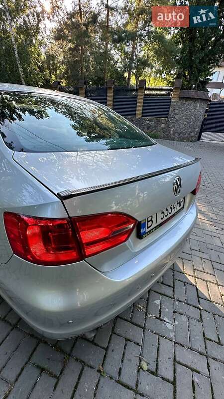 Седан Volkswagen Jetta 2013 в Полтаві