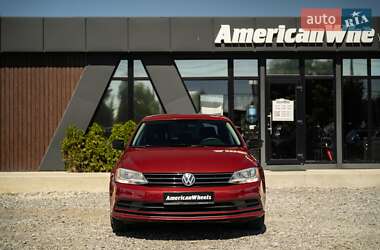 Седан Volkswagen Jetta 2016 в 