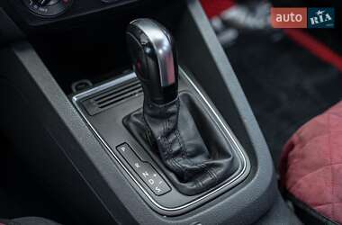 Седан Volkswagen Jetta 2016 в 