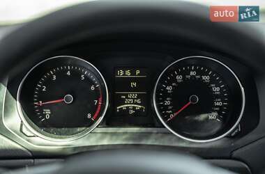 Седан Volkswagen Jetta 2016 в 