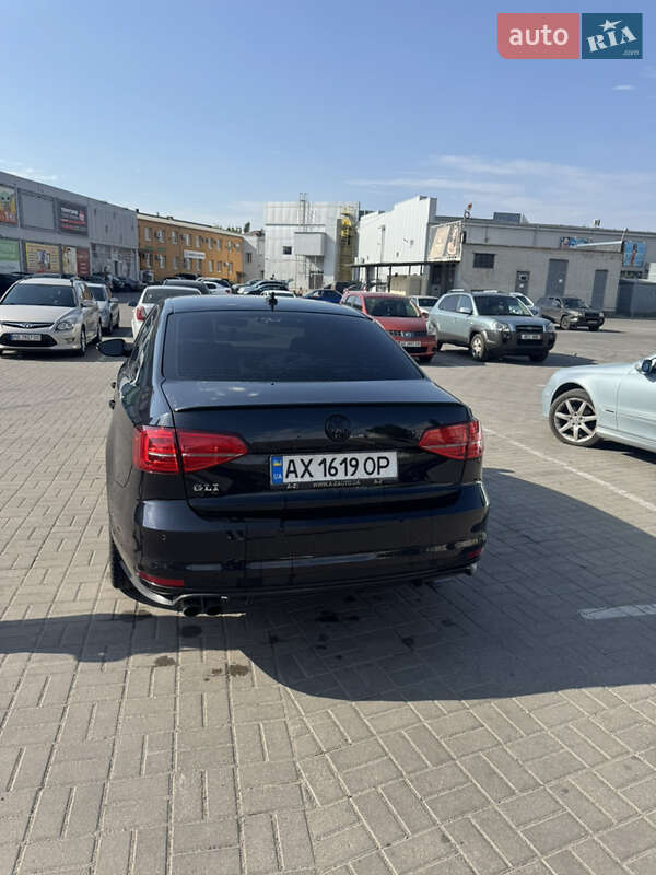 Седан Volkswagen Jetta 2016 в Павлограде