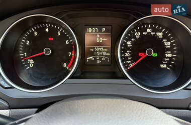 Седан Volkswagen Jetta 2015 в 