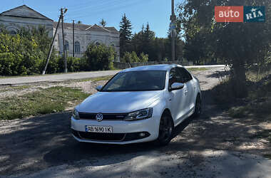 Седан Volkswagen Jetta 2013 в Умани
