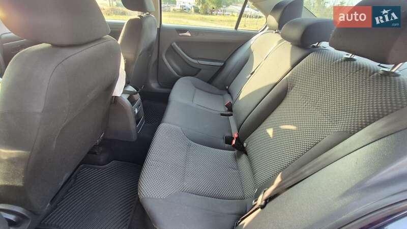 Седан Volkswagen Jetta 2014 в Полтаві