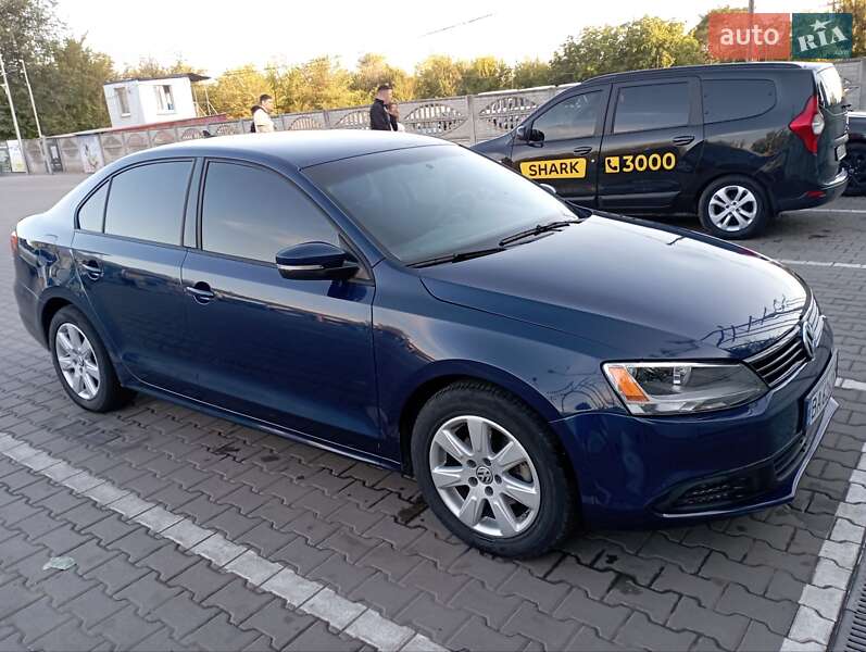 Седан Volkswagen Jetta 2013 в Кривом Роге