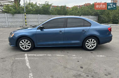 Седан Volkswagen Jetta 2015 в 