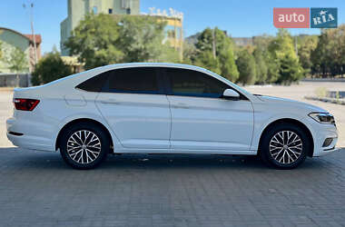 Седан Volkswagen Jetta 2021 в 