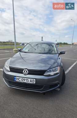 Седан Volkswagen Jetta 2013 в Львове