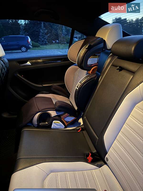 Седан Volkswagen Jetta 2014 в Кременчуці фото 12 Седан Volkswagen Jetta 2014 в Кременчуці